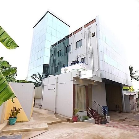 Hotel Titanium Tower Chennai Bagian luar foto